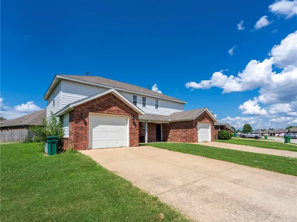 917-919 Kensington Dr, Centerton, AR 72719