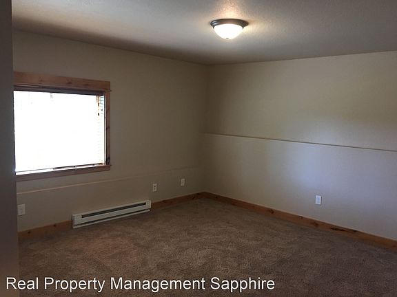5th image of 5395 Bow Dr Unit B