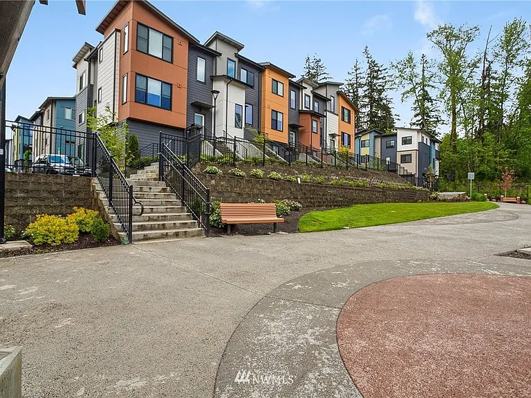 520 Fremont Walk SE — Photo 26