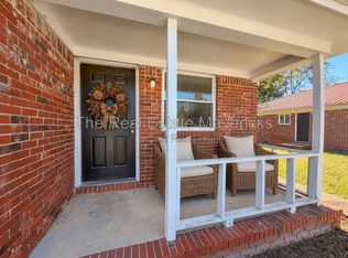 277 Pine Ave, Trenton, GA 30752
