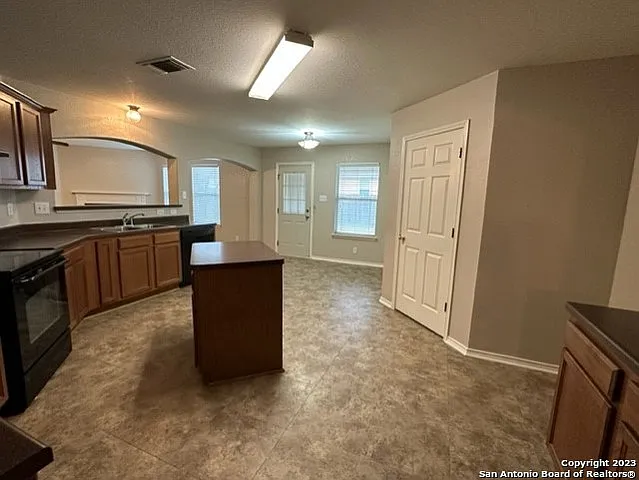 2111 Red Rock Xing — Photo 11