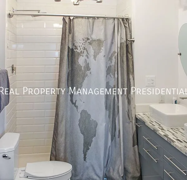 455 Phillips Ln — Photo 13