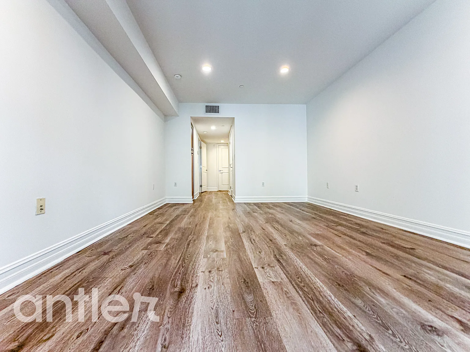 1241 S Sherbourne Dr — Photo 3