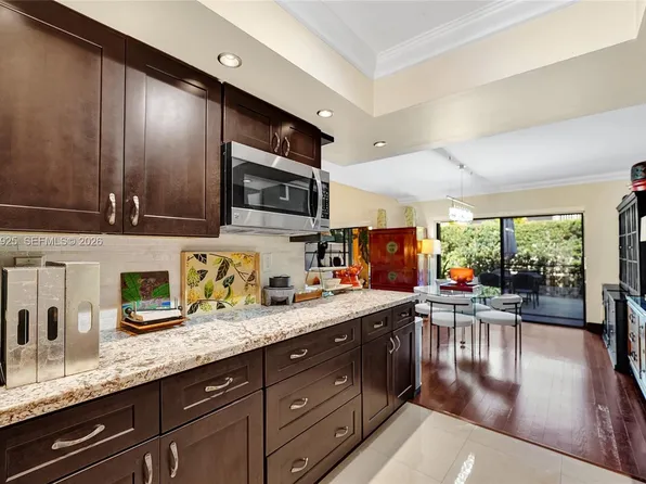 403 Dunwoody Ln #38, Hollywood, FL 33021