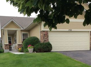 1702 Alphon Dr, Victoria, MN 55386