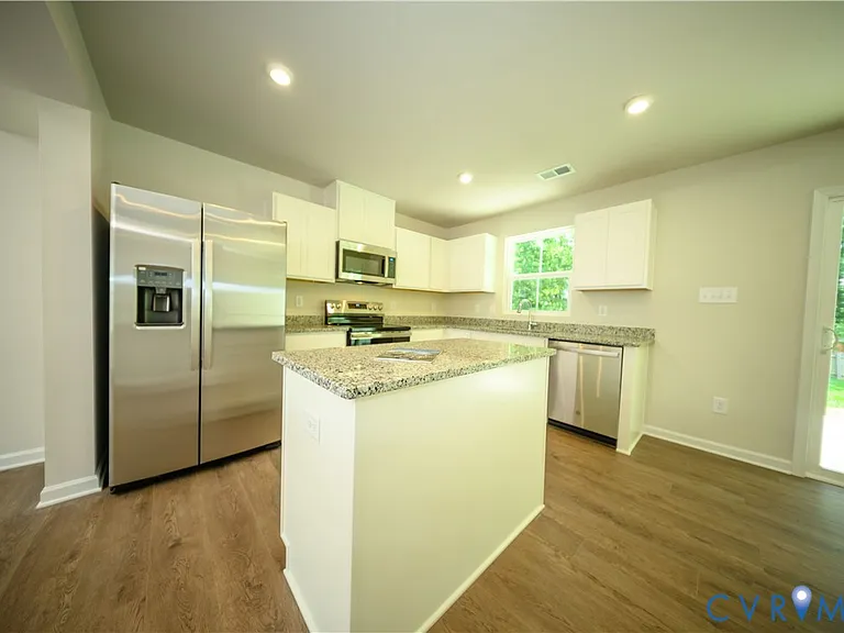 1121 Canterbury Ridge Rd — Photo 14