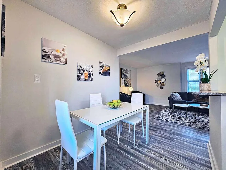 Smartland Colony Apartments | 2809-2949 Van Aken Blvd, Shaker Heights, OH 44120 — Photo 24