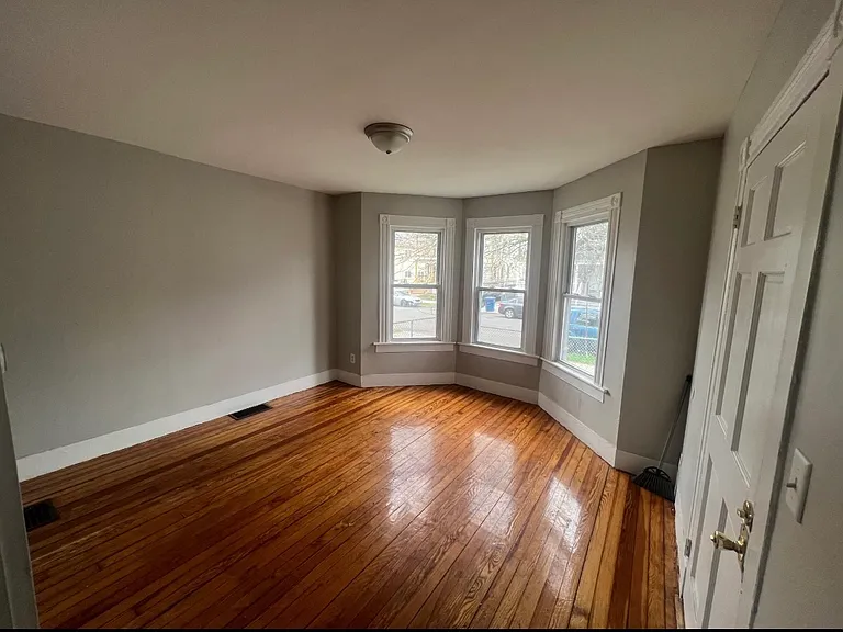 92 Carmel St #1 — Photo 3