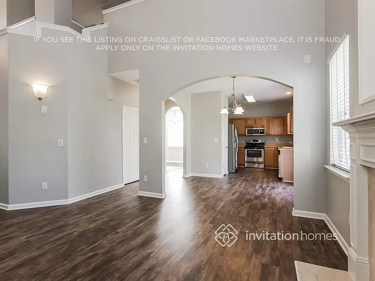 4903 Abercromby St — Photo 5