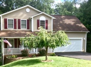 195 Mink Xing, Daniels, WV