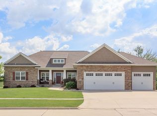 3476 Barnsley Cir, Marion, IA 52302
