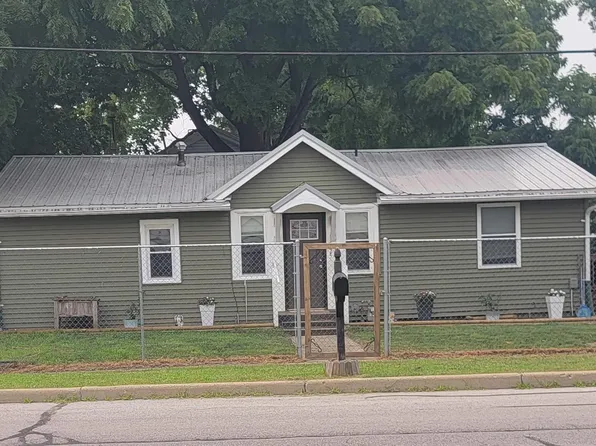 125 N Bowen Ave, Bremen, IN 46506