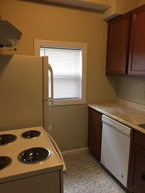 2nd image of 1001 S 4th St