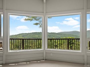 128 Summit Trl, Highlands, NC 28741