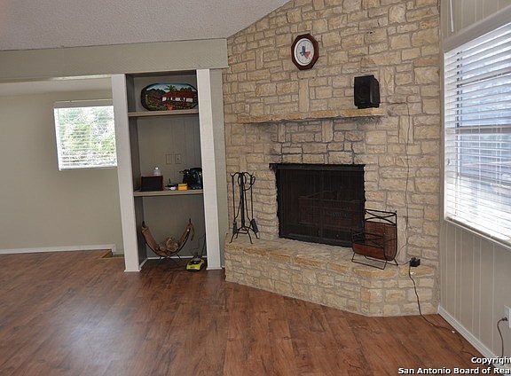 5th image of 1688 Canyon Lake Dr