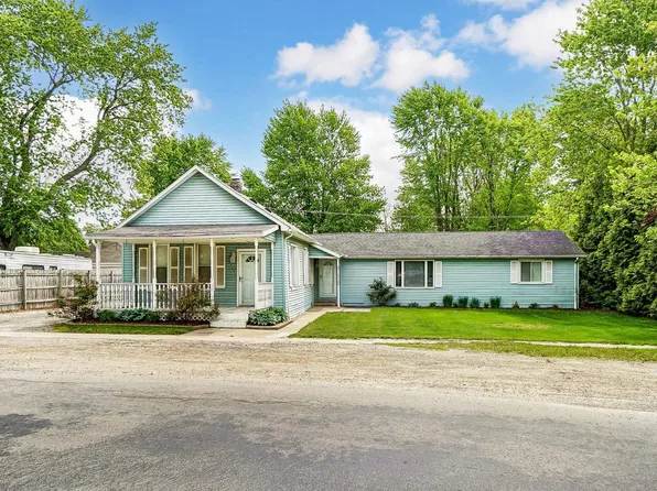 12550 Jones St, Carleton, MI 48117