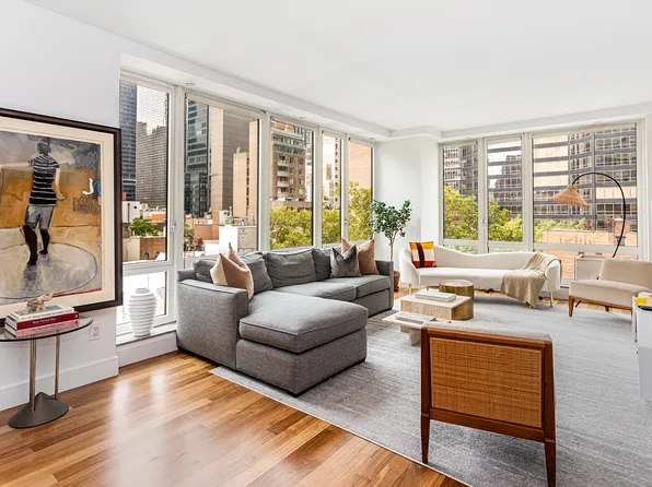 250 East 53rd Street image 1 of 15