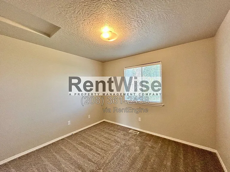14232 Carolina St — Photo 12