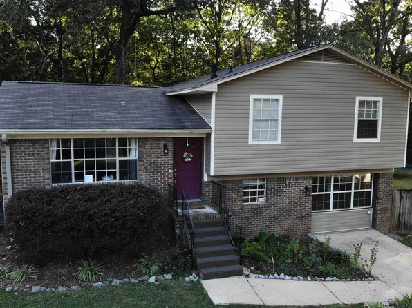 3000 Lisa Ln, Fultondale, AL 35068
