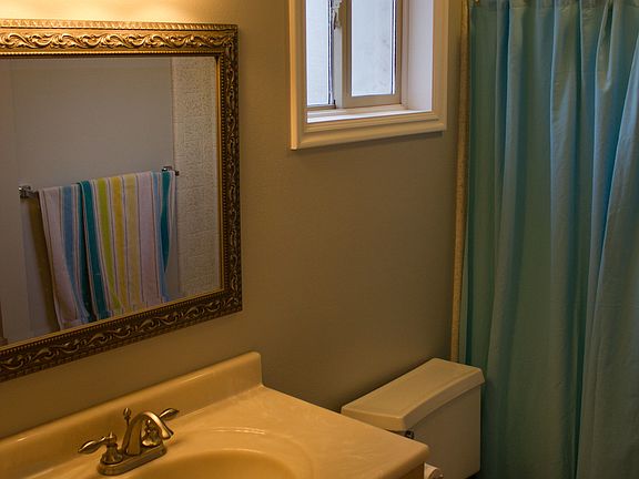 5th image of 20 W La Vista Dr
