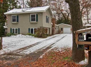 878 Indian Trail Blvd, Traverse City, MI 49686