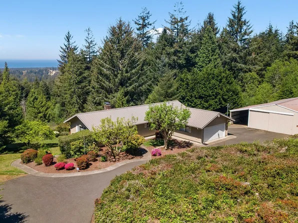 69936 Stage Rd, North Bend, OR 97459