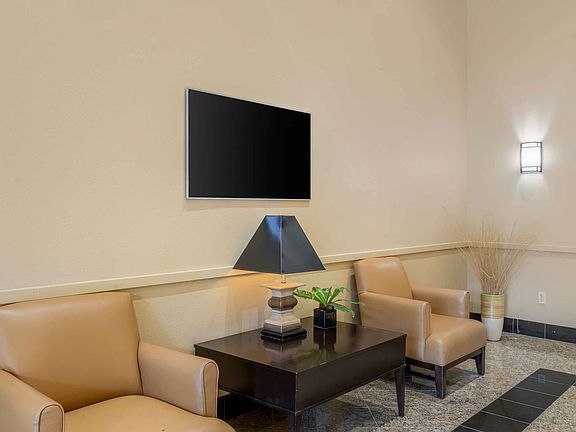 Lobby and Guest Check-in