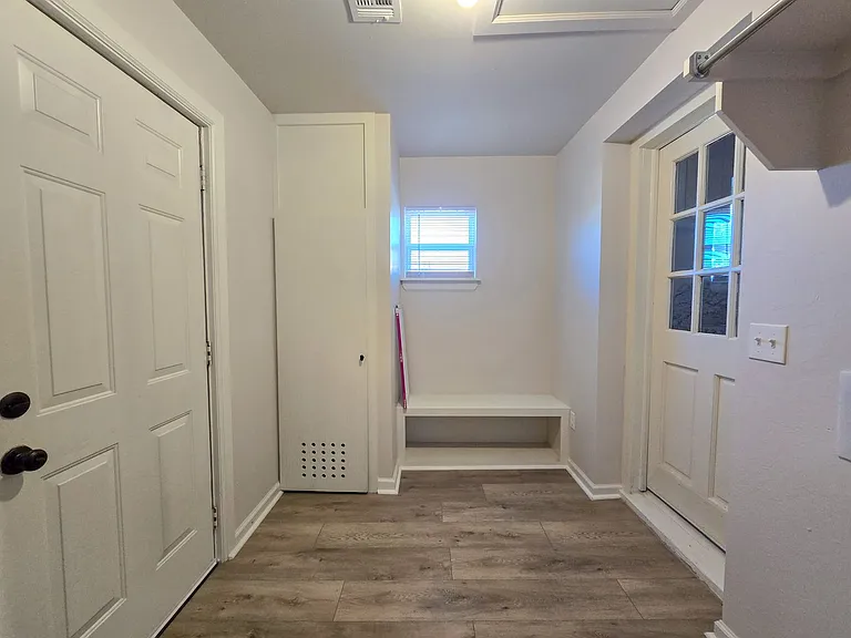 1224 N Market Ave — Photo 10