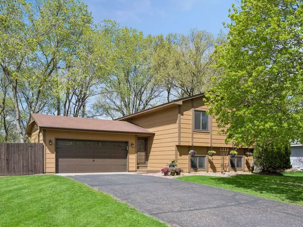 202 Elm Creek Rd, Champlin, MN 55316