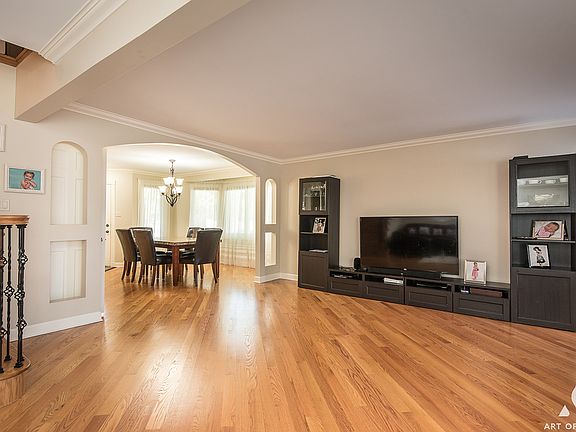3rd image of 17332 Lakebrook Dr