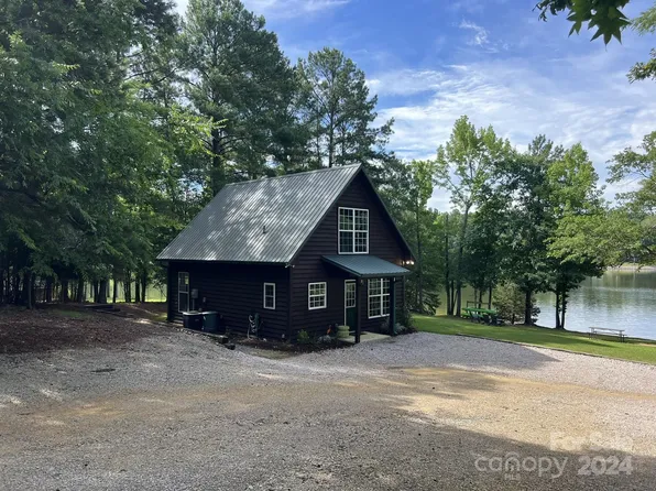 2237 Sand Tar Dr, York, SC 29745