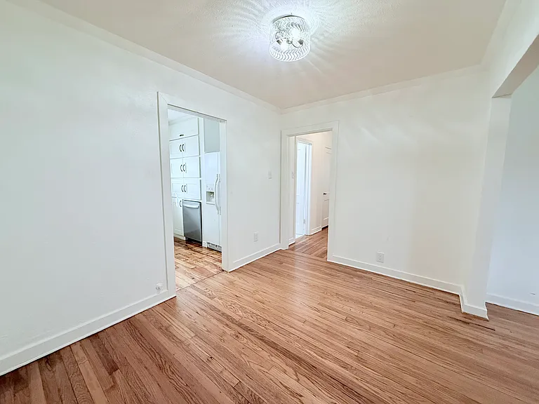 1621 Davis Blvd — Photo 9