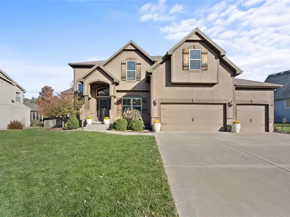 10225 N Avalon Ave, Kansas City, MO 64154