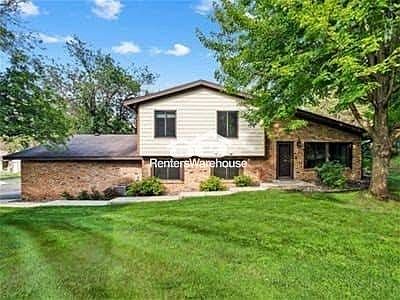 1st image of 1095 Weston Ln N