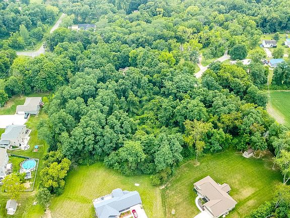 5th image of 128 Honeysuckle Ln