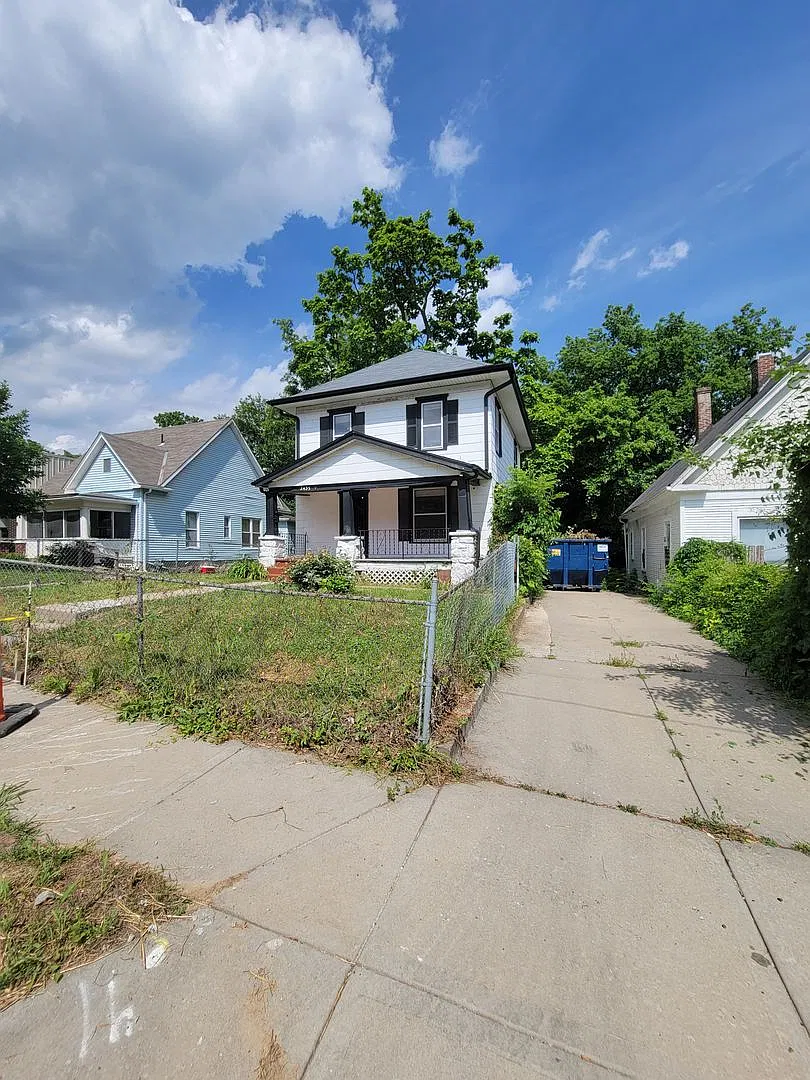 Single family home in KC - Vouchers Accepted! — Photo 2