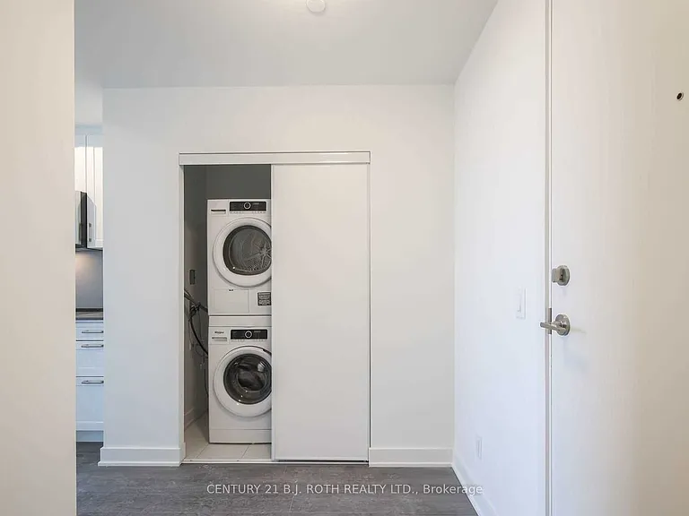681 Yonge St N #201 — Photo 9