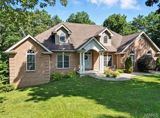 377 Peaceful Hollow Dr, Washington, MO 63090