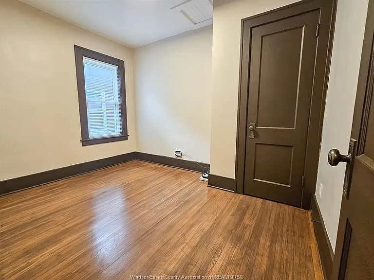 1342 Parent Ave #UPPER — Photo 13