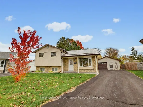 7 Yates Ct, Belleville, ON K8P 4V5