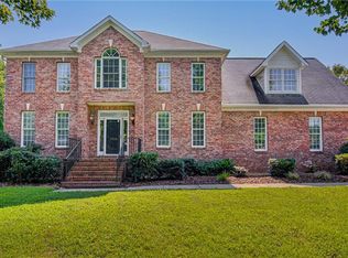 7706 Tall Meadows Dr, Kernersville, NC 27284