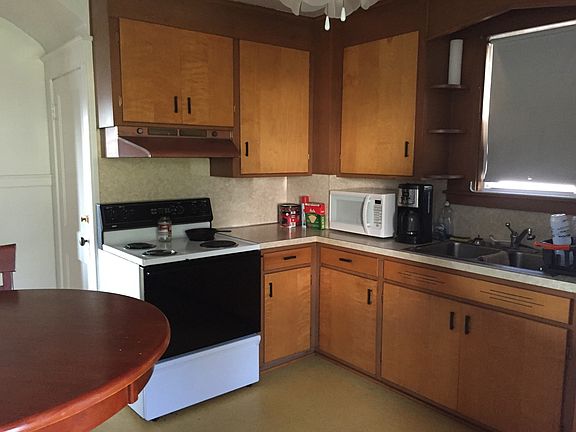 2nd image of 805 W Central Ave