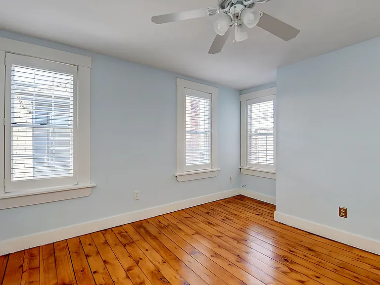 243 Jackson St — Photo 16