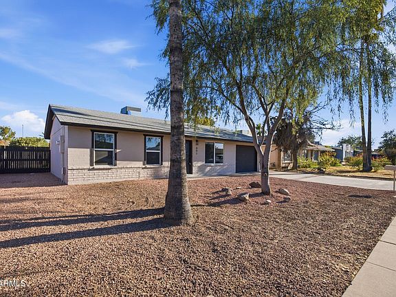 3rd image of 651 E GLADE Avenue