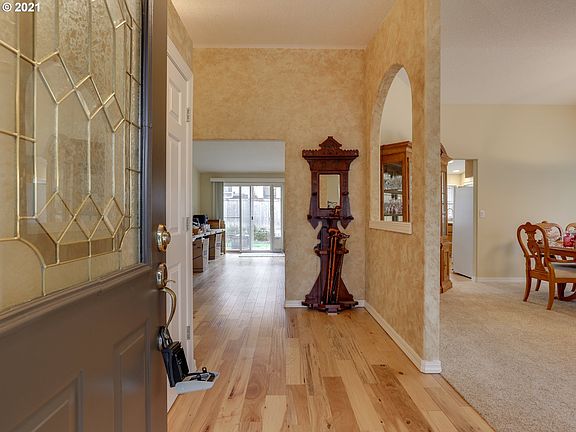 5th image of 2203 NE 153rd Ave