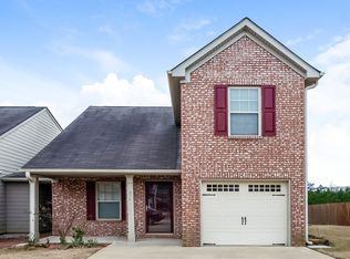316 Lauren Dr, Fairburn, GA 30213