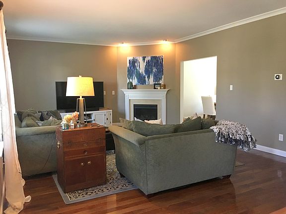 Family room, gas fireplace