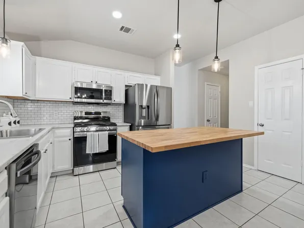 3704 Kissman Dr, Austin, TX 78728