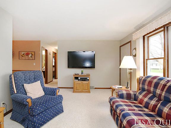 5th image of 1762 Justin Ave NW
