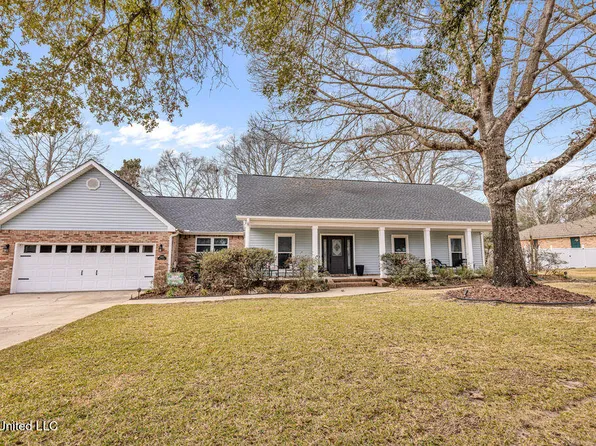 16301 Yaupon Berry Dr, Biloxi, MS 39532